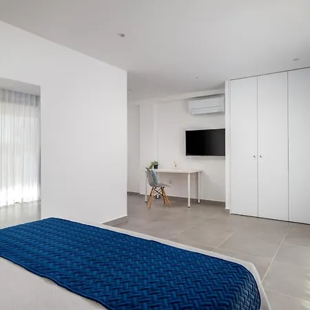 Luna 4* Lagos