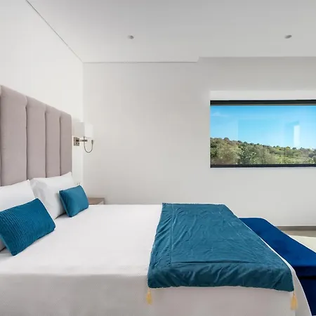 Luna فندق مبيت وإفطار لاغوس